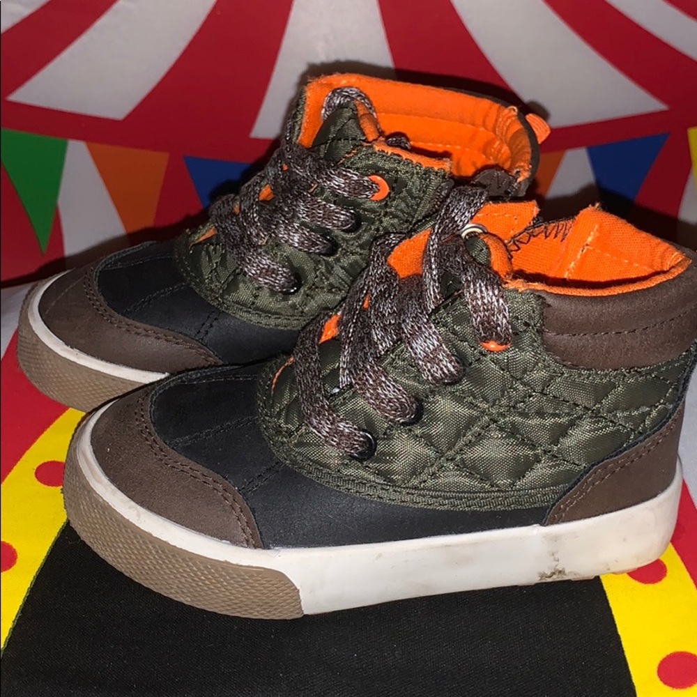 Cat & Jack duck sneaker